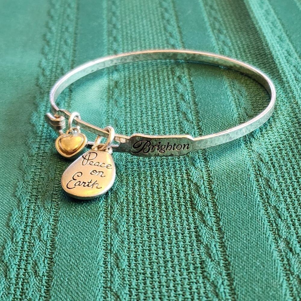 Brighton Peace on Earth‎ dove charm bracelet